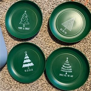 Charlie Holiday Festive Green Plate Set
